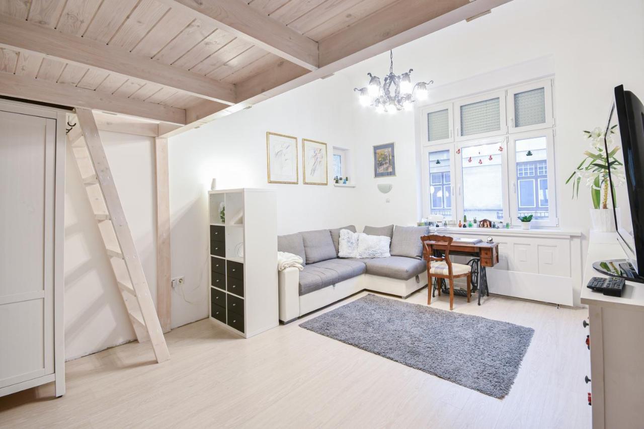 Carl Lutz River Side Danube 부다페스트 외부 사진